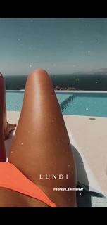 Camille Cerf feet photo thumbnail