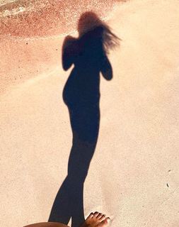 Camille Cerf feet photo thumbnail