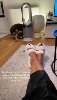 Camille Cerf feet photo thumbnail
