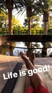 Camille Cerf feet photo thumbnail