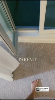 Camille Cerf feet photo thumbnail