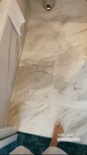 Camille Cerf feet photo thumbnail