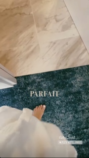 Camille Cerf feet photo thumbnail