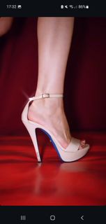 Camille Dhont feet photo 4
