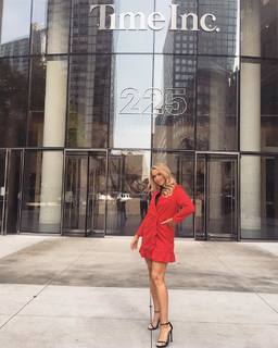 Camille Kostek feet photo thumbnail