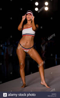 Camille Kostek feet photo thumbnail