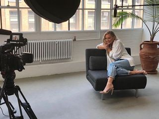 Camille Kostek feet photo thumbnail