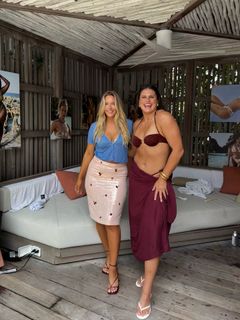 Camille Kostek feet photo thumbnail