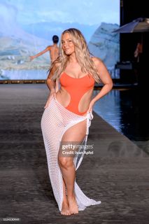 Camille Kostek feet photo thumbnail