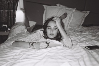Camille Lou feet photo thumbnail