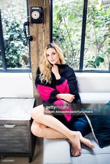 Camille Lou feet photo thumbnail