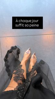 Camille Lou feet photo thumbnail