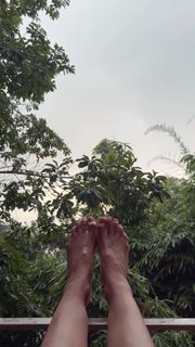 Camille Lou feet photo thumbnail