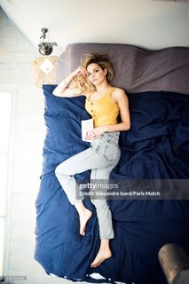 Camille Lou feet photo thumbnail