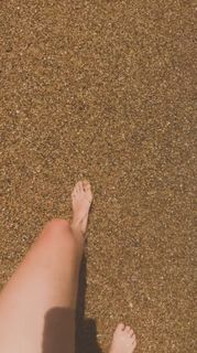 Camille Lou feet photo 3