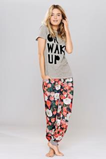 Camille Rowe feet photo thumbnail