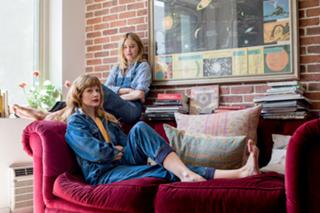 Camille Rowe feet photo thumbnail