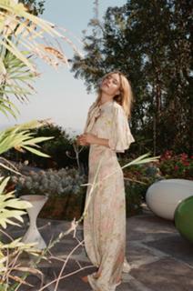 Camille Rowe feet photo thumbnail