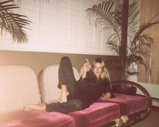 Camille Rowe feet photo thumbnail