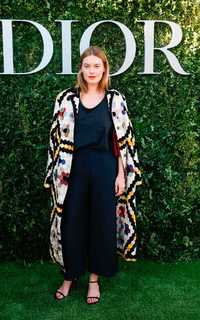 Camille Rowe feet photo thumbnail