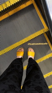 Camille Rowe feet photo thumbnail