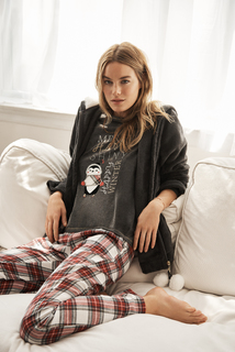Camille Rowe feet photo thumbnail