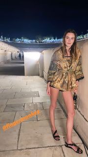 Camille Rowe feet photo thumbnail