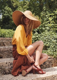 Camille Rowe feet photo thumbnail