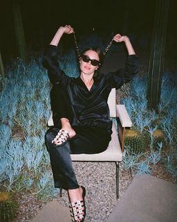 Camille Rowe feet photo thumbnail