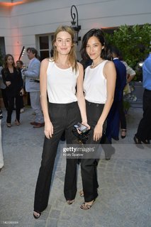 Camille Rowe feet photo thumbnail