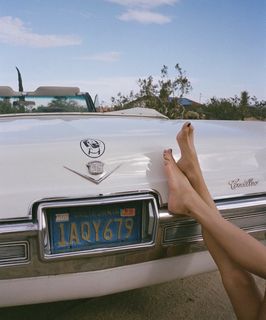 Camille Rowe feet photo thumbnail