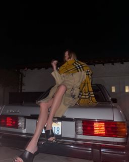 Camille Rowe feet photo 1