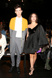Camren Bicondova feet photo thumbnail