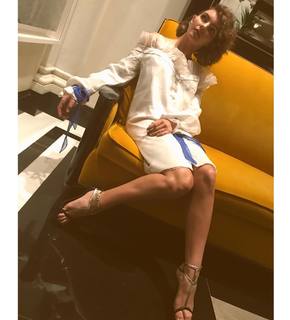 Camren Bicondova feet photo thumbnail