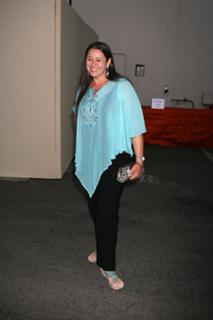 Camryn Manheim feet photo 5
