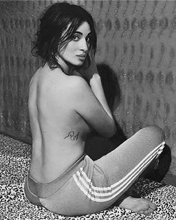 Camélia Jordana feet photo 2