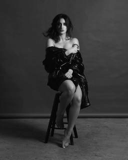 Camélia Jordana feet photo 4