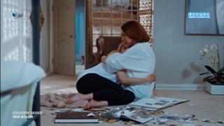 Canan Erguder feet photo 2