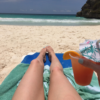 Candace Bailey feet photo thumbnail