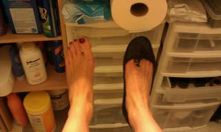 Candace Bailey feet photo thumbnail