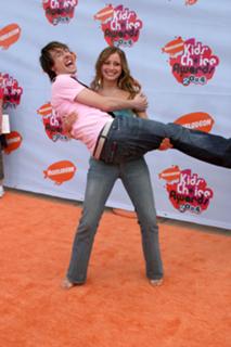 Candace Bailey feet photo thumbnail
