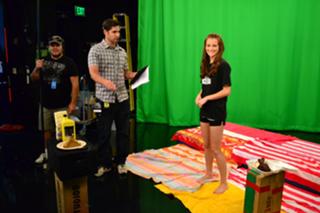 Candace Bailey feet photo thumbnail
