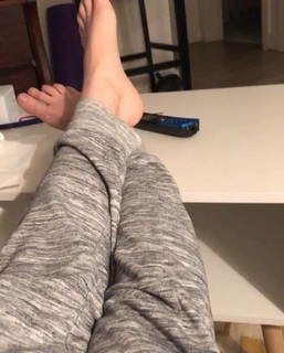 Candace Carrizales feet photo thumbnail