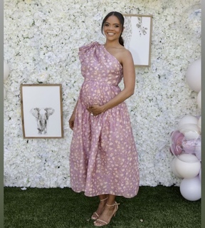 Candace Owens feet photo thumbnail