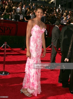 Candace Parker feet photo thumbnail