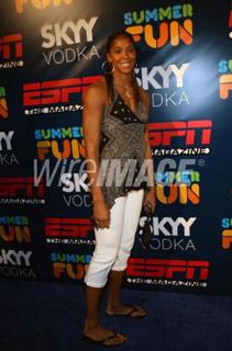 Candace Parker feet photo thumbnail