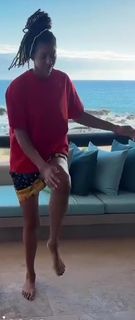 Candace Parker feet photo thumbnail