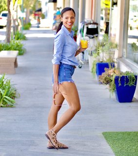 Candace Smith feet photo 3