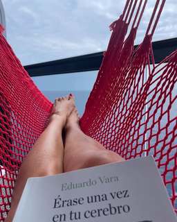 Candela Peña feet photo 1