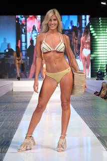 Candela Ruggeri feet photo 17